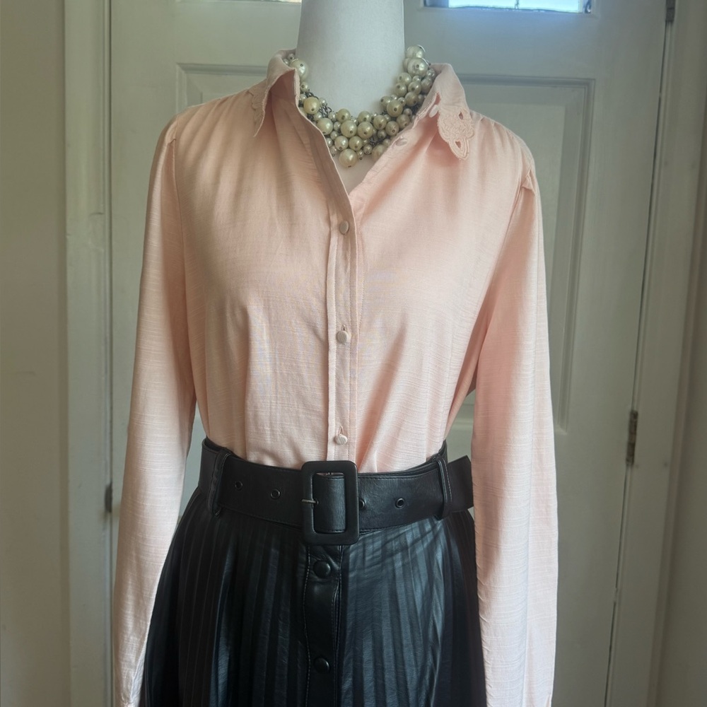 LC Lauren Conrad Pink Button Down Shirt with Eyelet Lace Collar